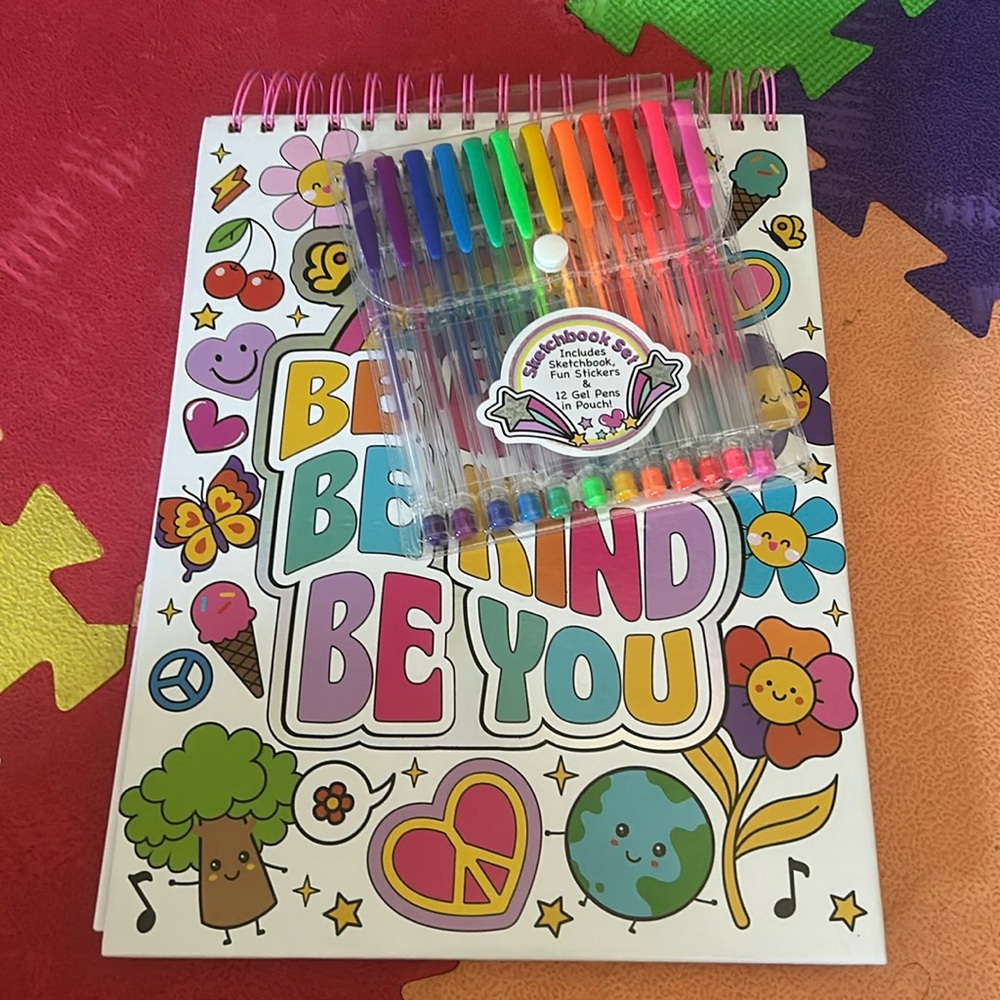 🆕 Sketchbook with gel pens